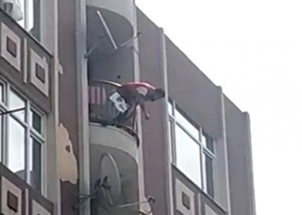 Kadını önce dövdü, sonra intihara kalkıştı