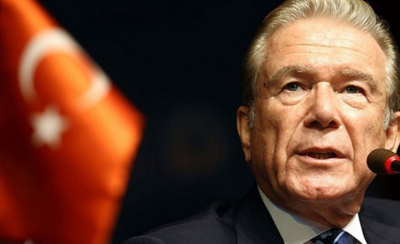 Uğur Dündardan takipçilerini heyecanlandıran geri dönme sinyali