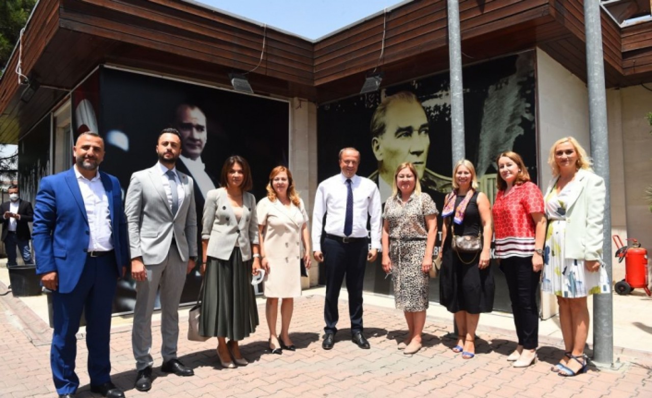 16 Başkonsolos Avcılar’da bir araya geldi