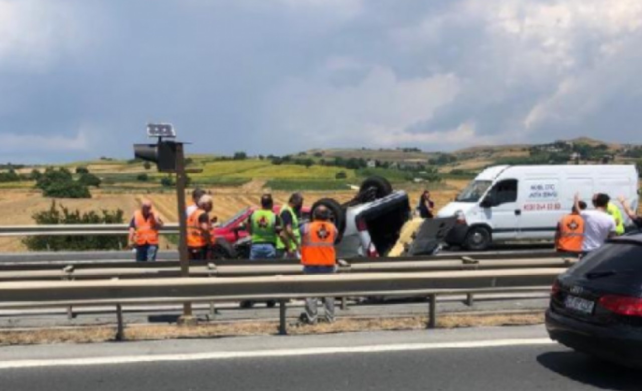 Silivri TEM Otoyolunda zincirleme kaza: 4 yaralı