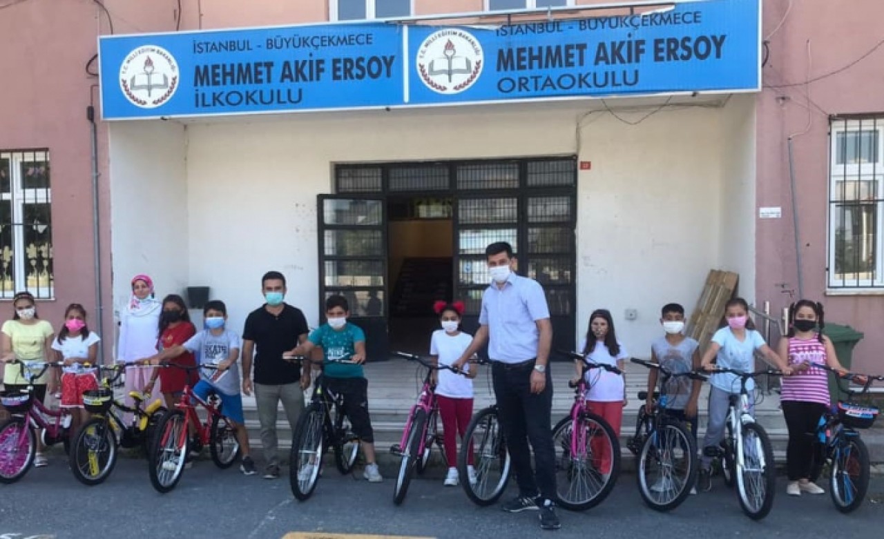 Büyükçekmeceli öğrencilerin bisiklet sevinci
