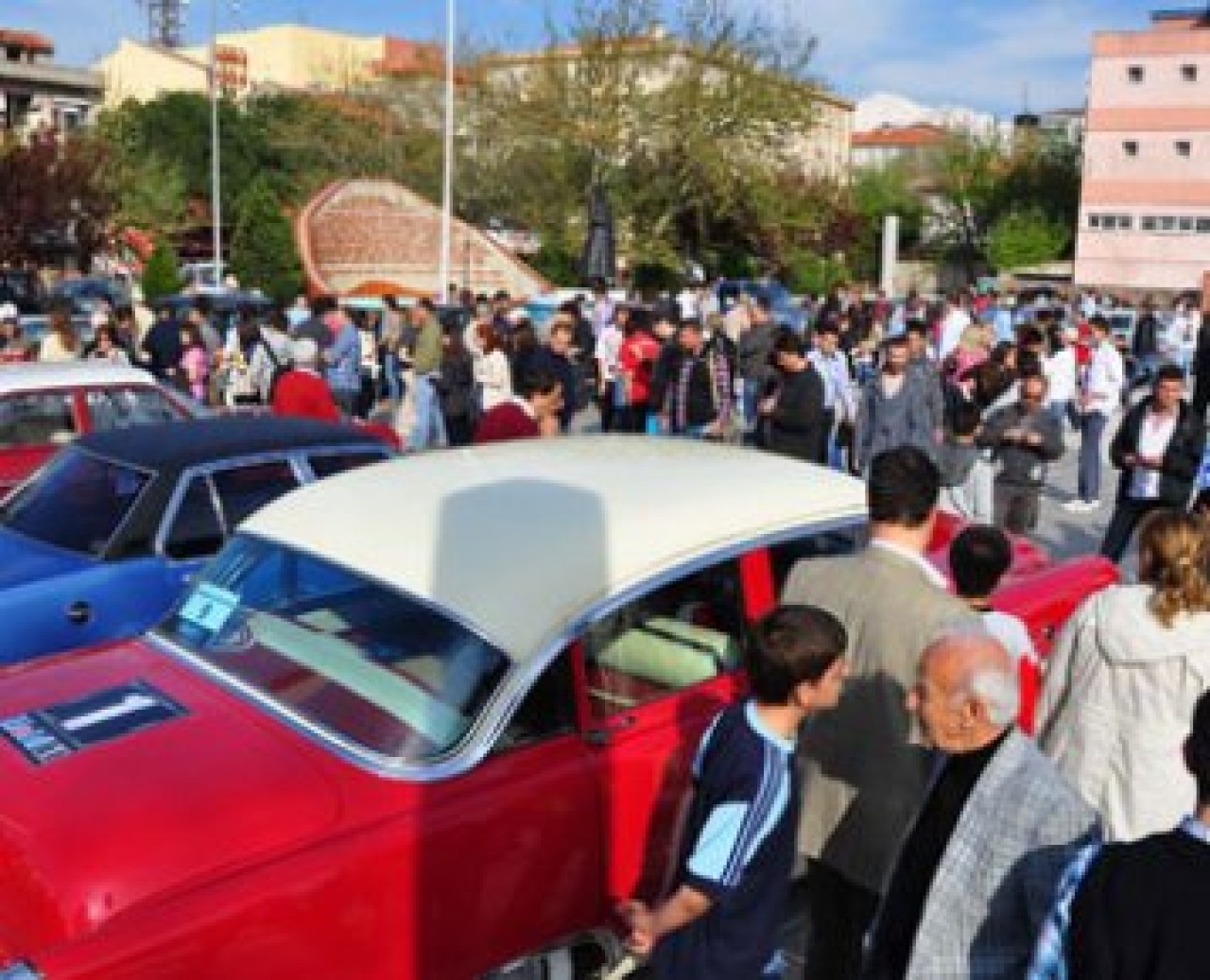 Klasik otomobiller Çanakkale'de