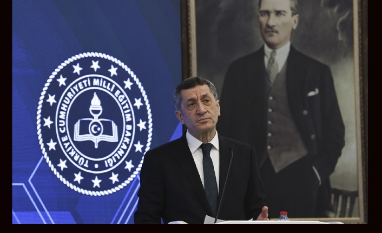 Milli Eğitim Bakanı Ziya Selçuk istifa etti.