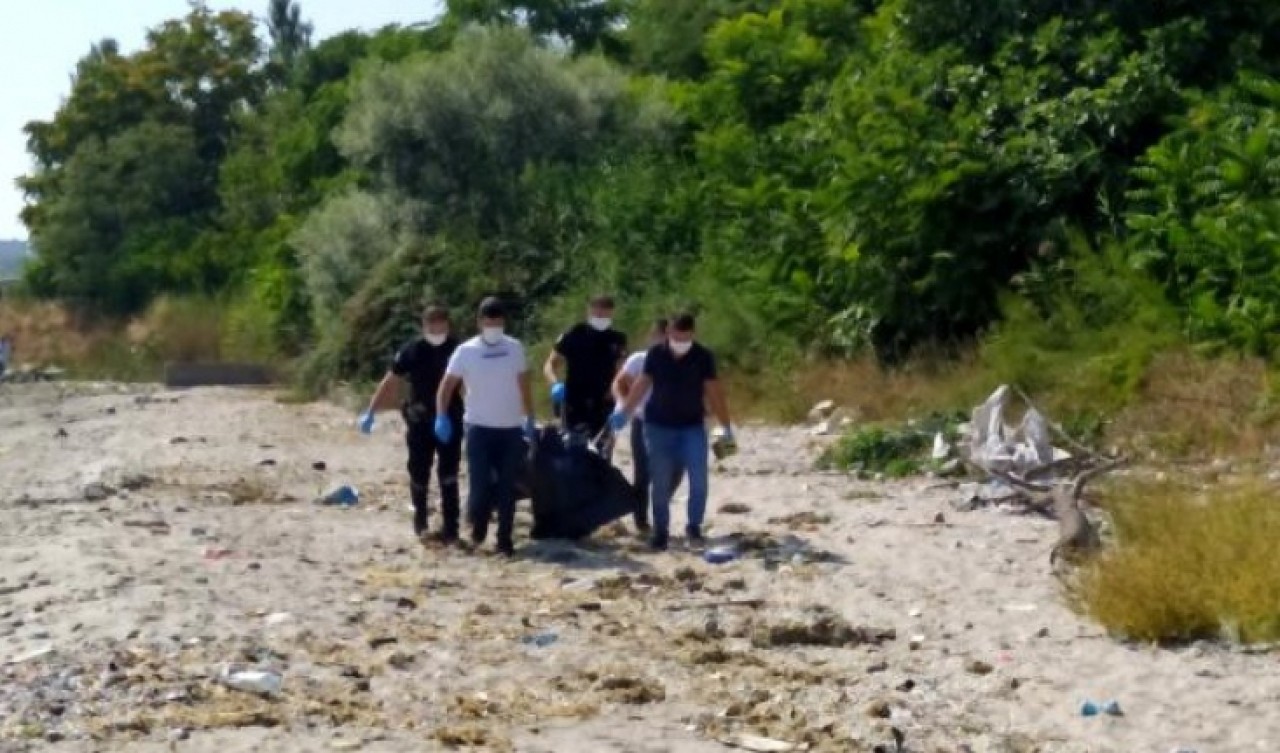 Avcılarda sahile vurmuş erkek cesedi bulundu