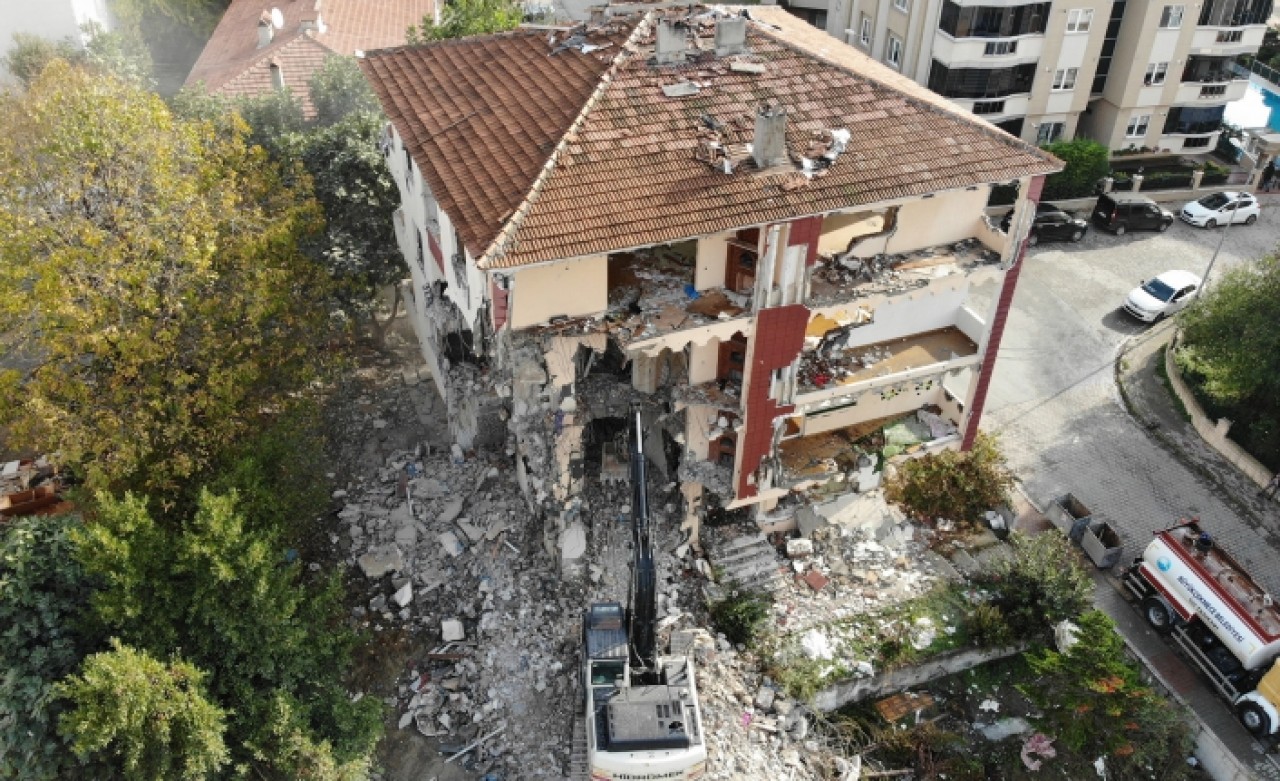 Akgün: 17 Ağustos’un üzerinden 22 yıl geçti...