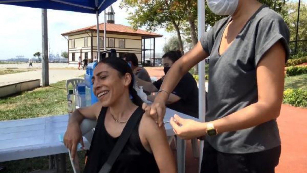 AVCILARDA SAHİLE GELENLERE AŞI