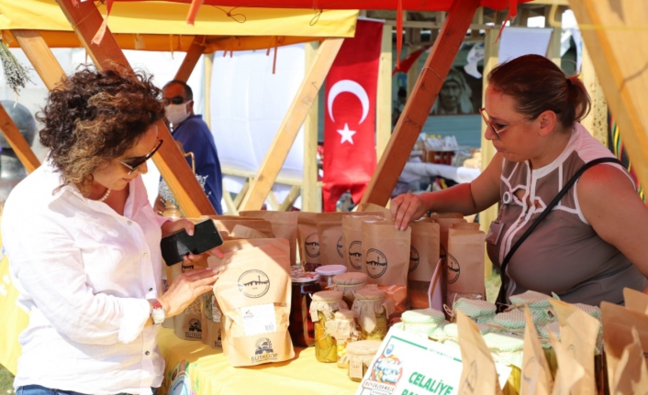 Celaliye bamyası ve Siyez buğdayı Karaevli Tarım Fuarı’nda tanıtıldı