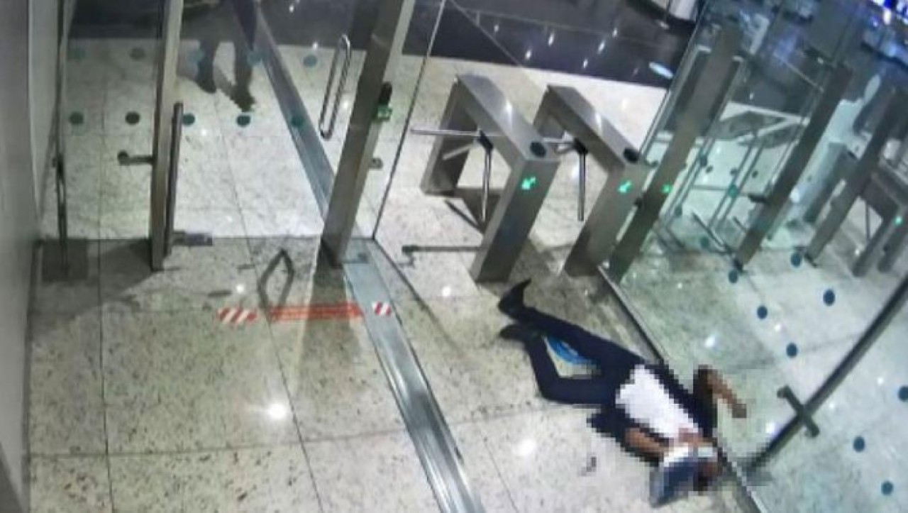 İstanbul Havalimanında feci ölüm! Midesinde patladı...