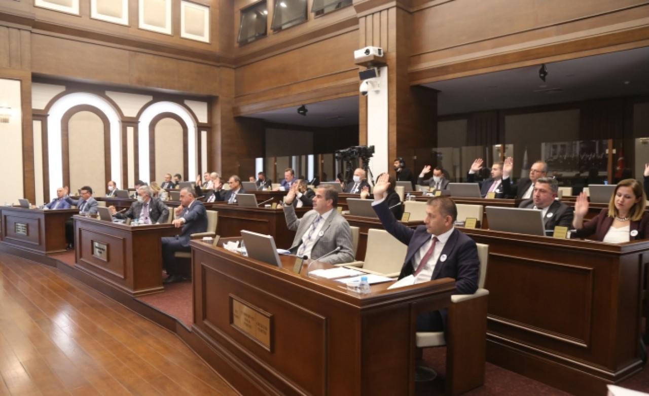 Büyükçekmece Belediyesi’nin 34 yıllık logosu değişiyor!