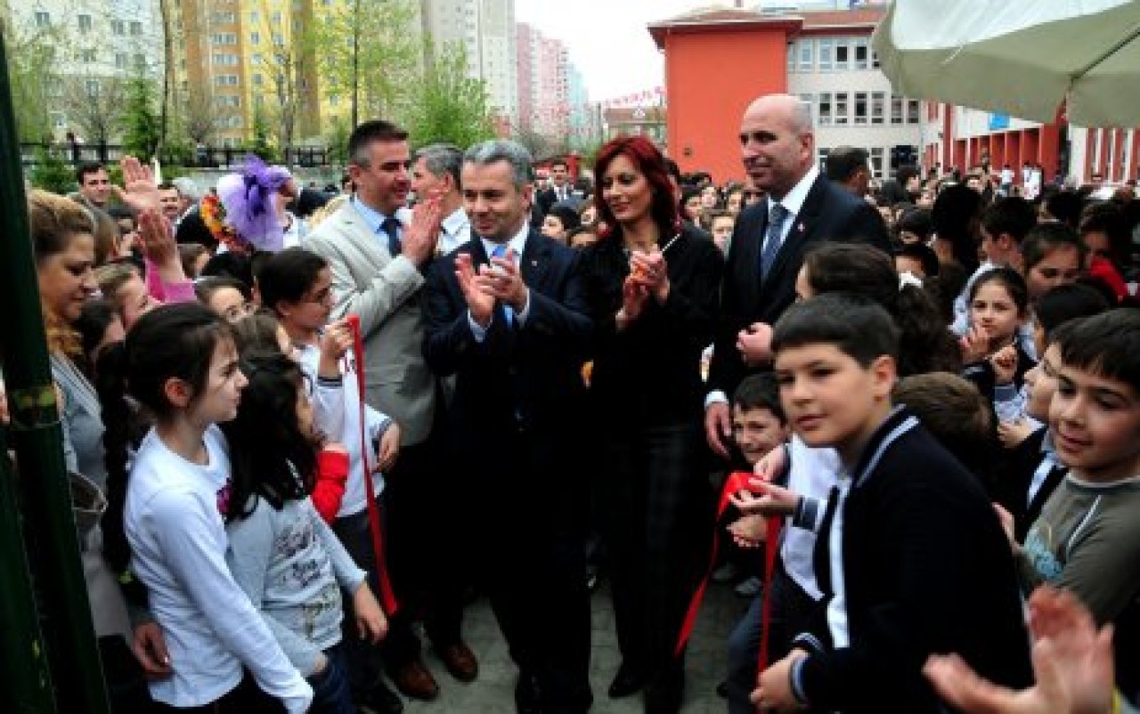 Uzun’dan 2500 TL bağış!