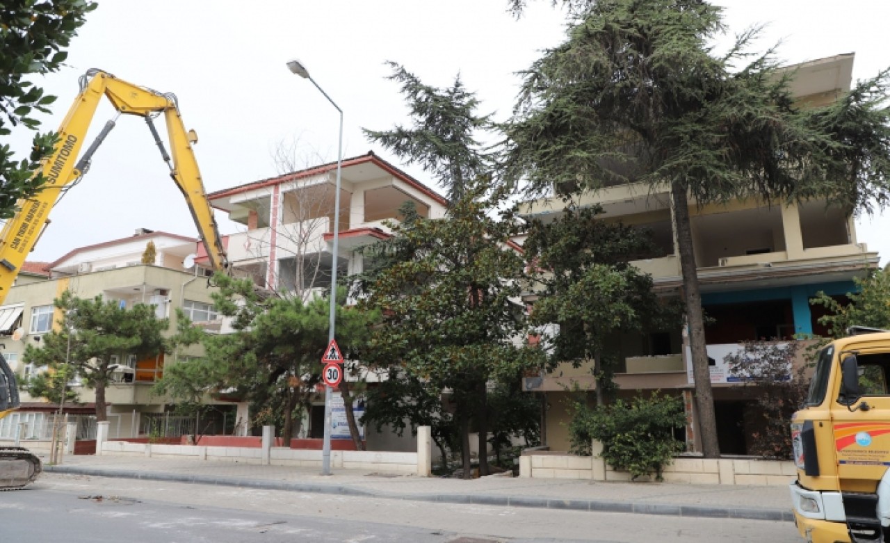 “İstanbul yıkılırsa her taraf yıkılır”