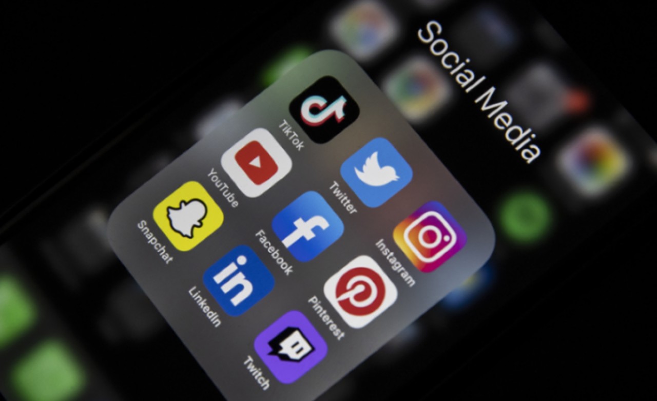 Aklınızdan geçenler karşınıza nasıl reklam olarak çıkıyor?