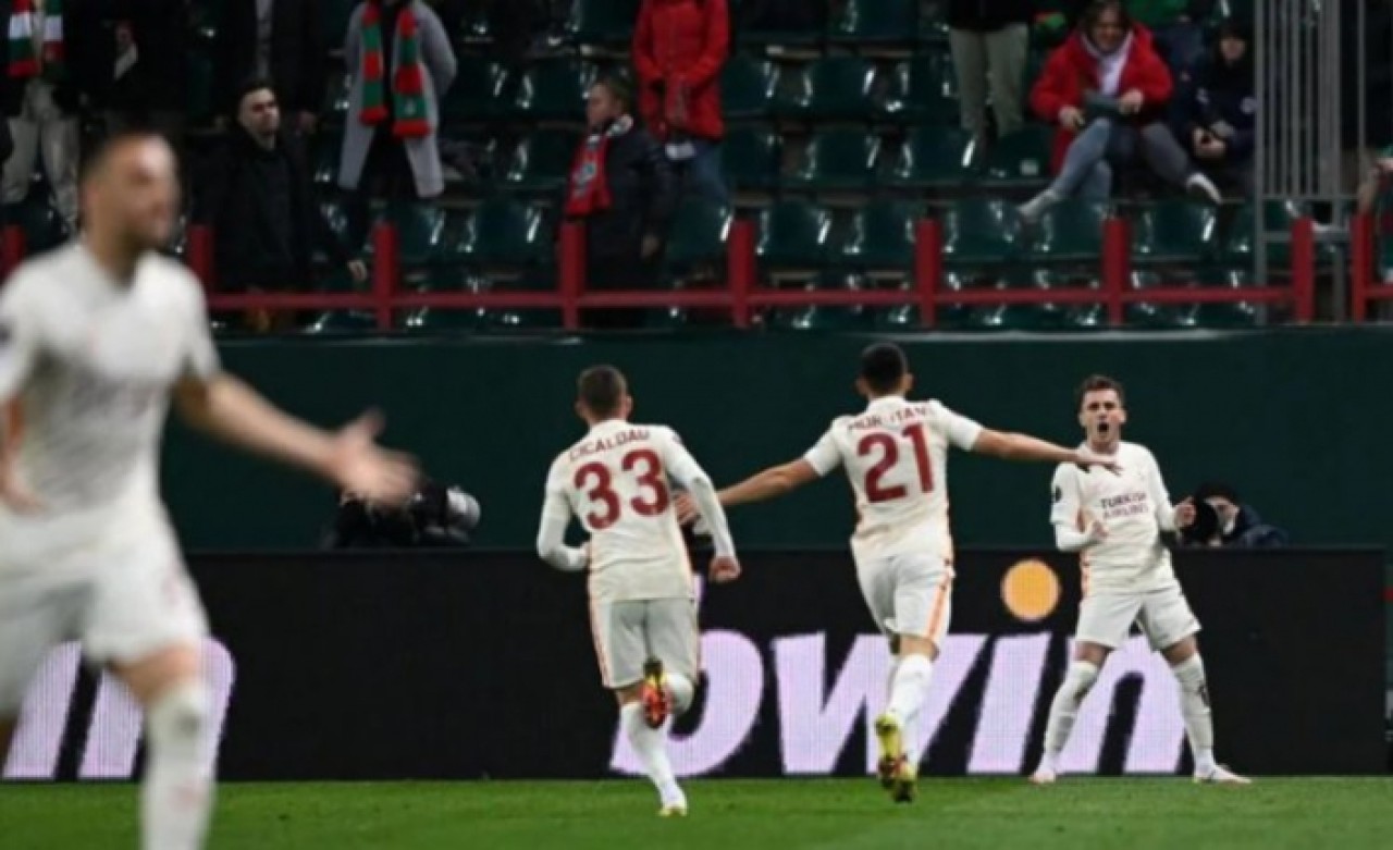 Galatasaray Rusyadan lider dönüyor! İşte puan durumu...