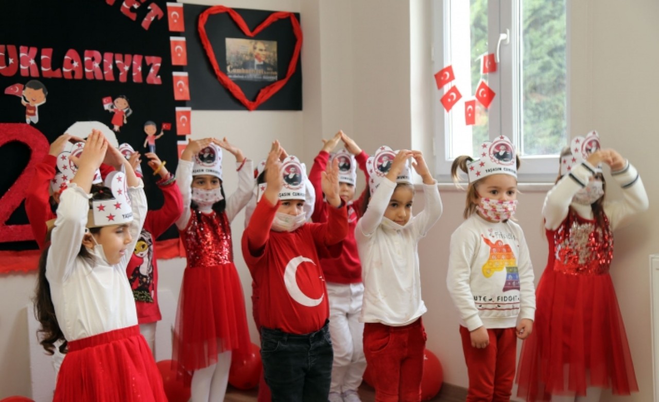 Minik yürekler Cumhuriyet için çarptı!