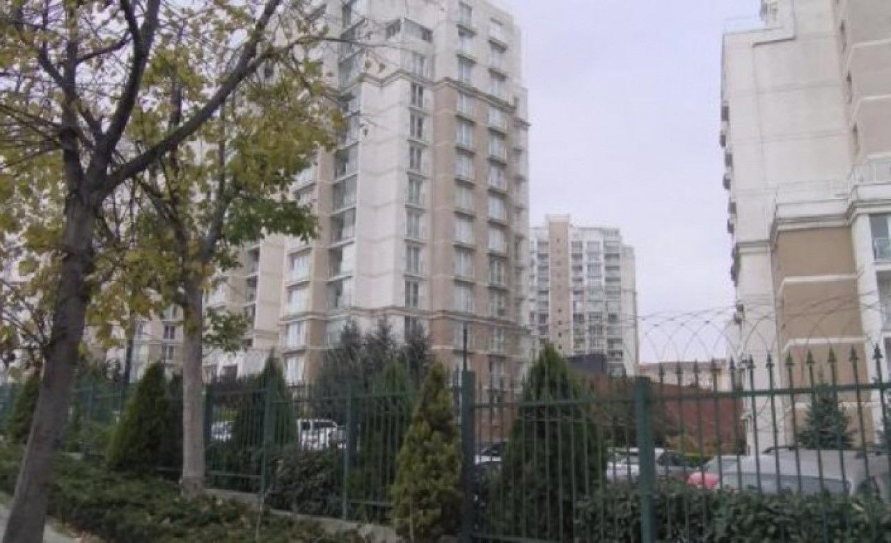 Küçükçekmecede 20 yaşındaki erkek, anne ve babasını öldürdükten sonra intihar etti!