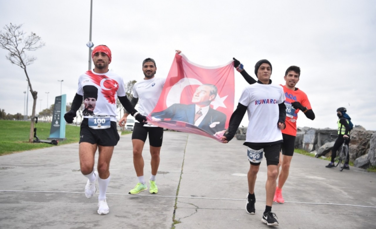 Avcılarda 24 Kasım Öğretmenler Günü koşusu yapıldı