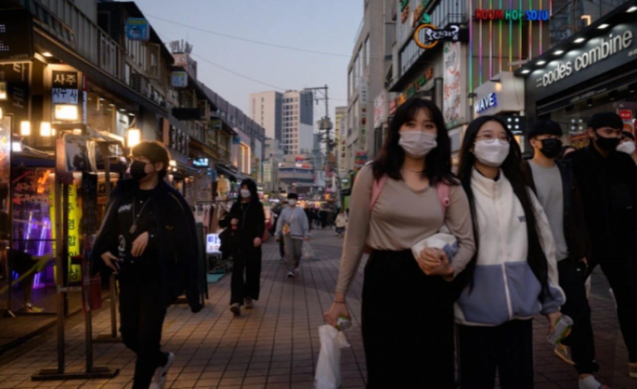 Omicronla ilgili dikkat çeken açıklama: Pandemi, endemiye dönebilir