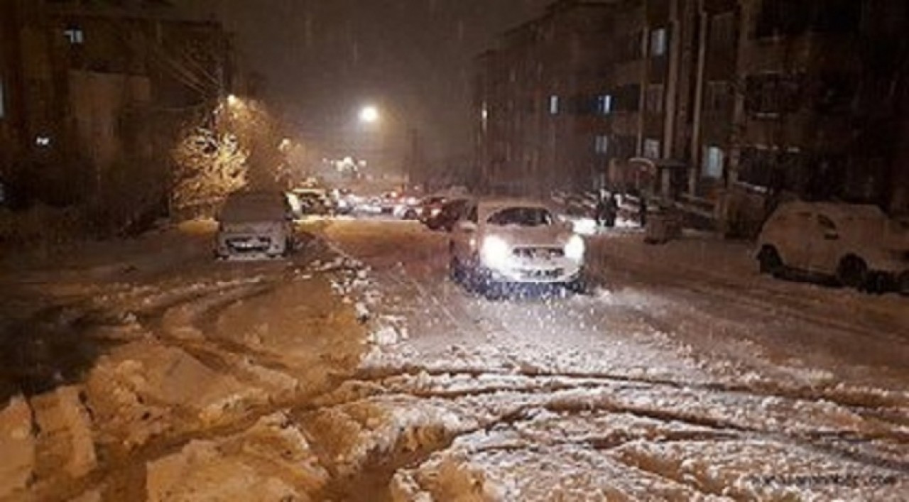 Gaziantepte korku filmi gibi gece: 2 bin kişi kurtarıldı, ulaşım sağlanamıyor!