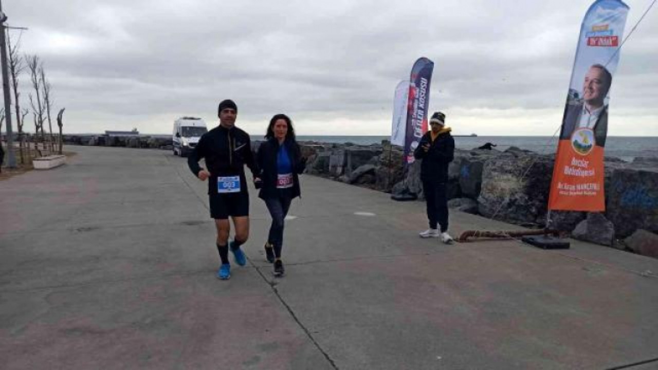 Avcılarda 14 Şubata özel &quot;Çiftler Koşusu&quot; düzenlendi