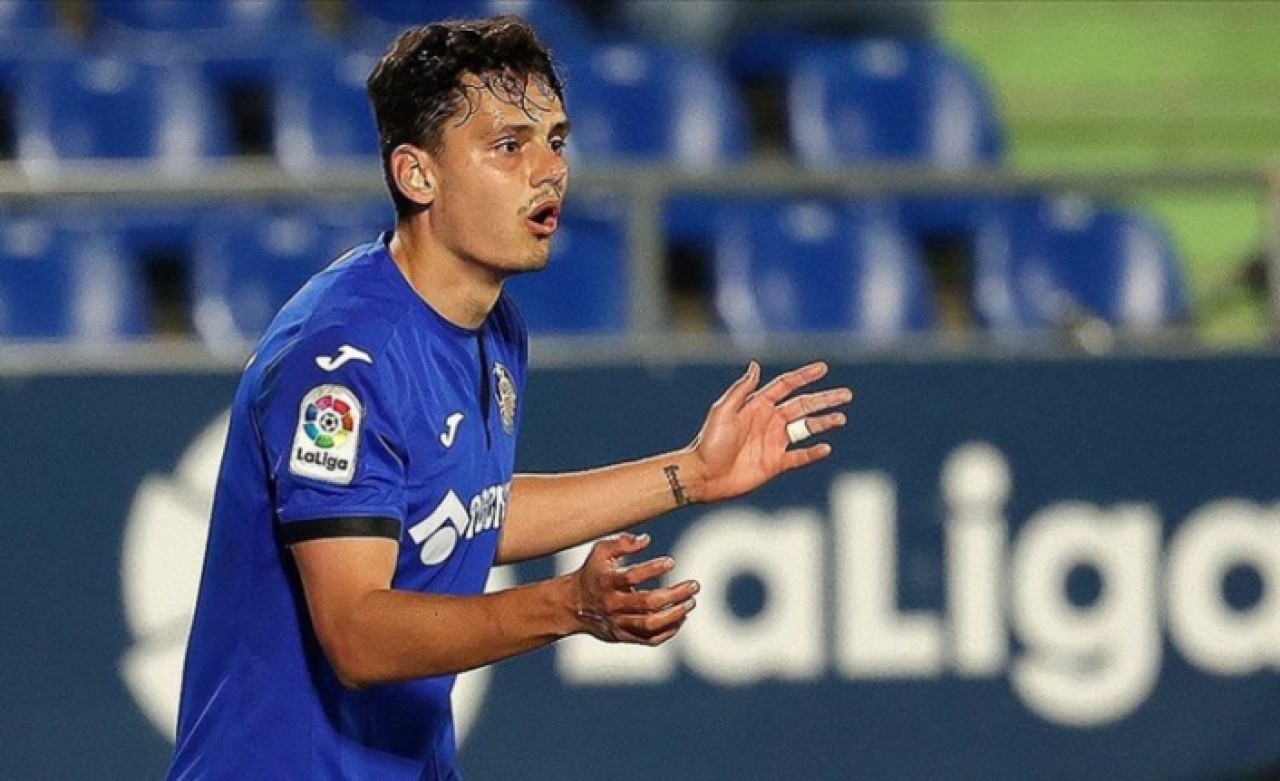 Enes Ünal ayın oyuncusu seçildi