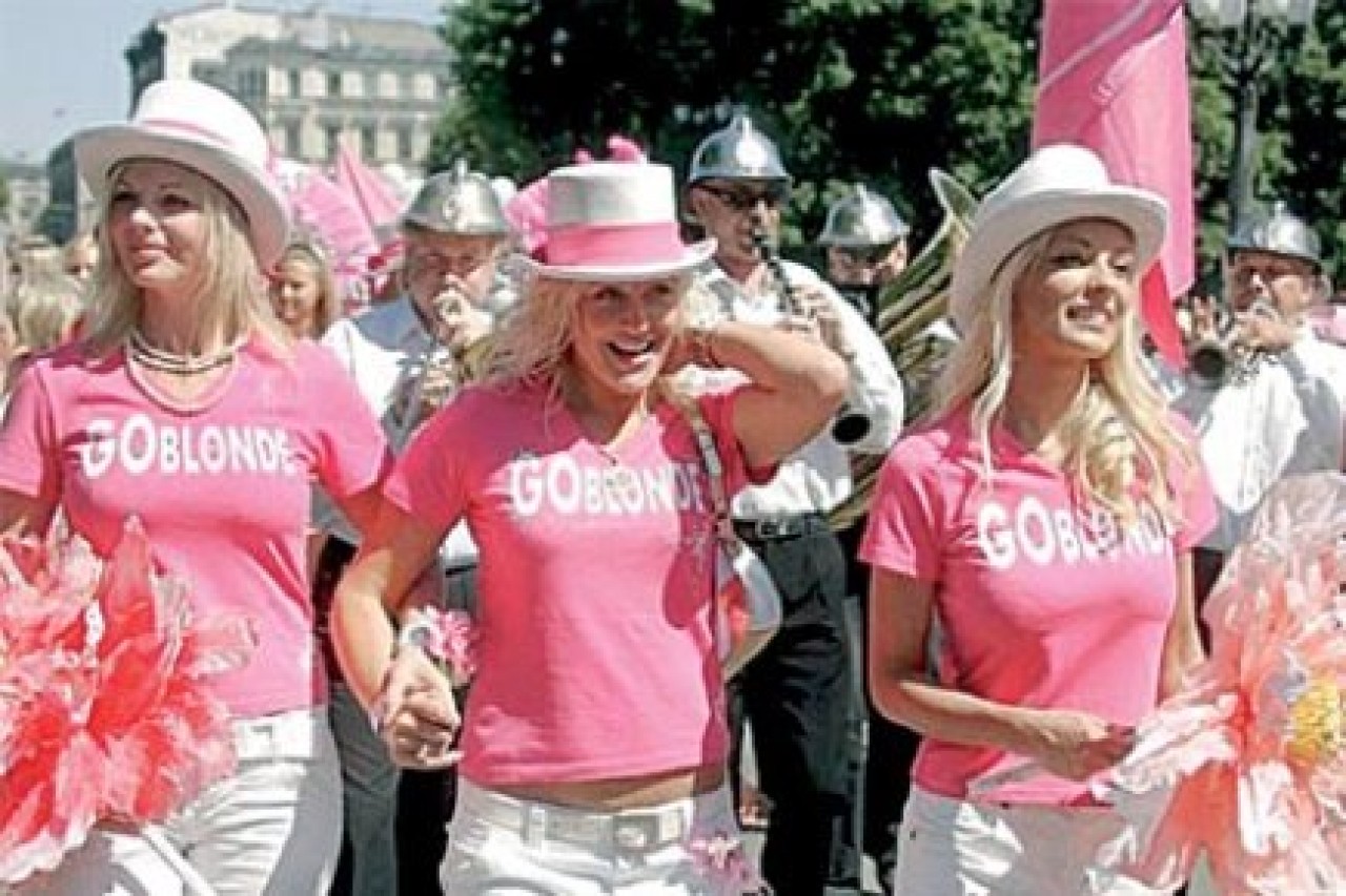 Sarışının adı burada parlıyor