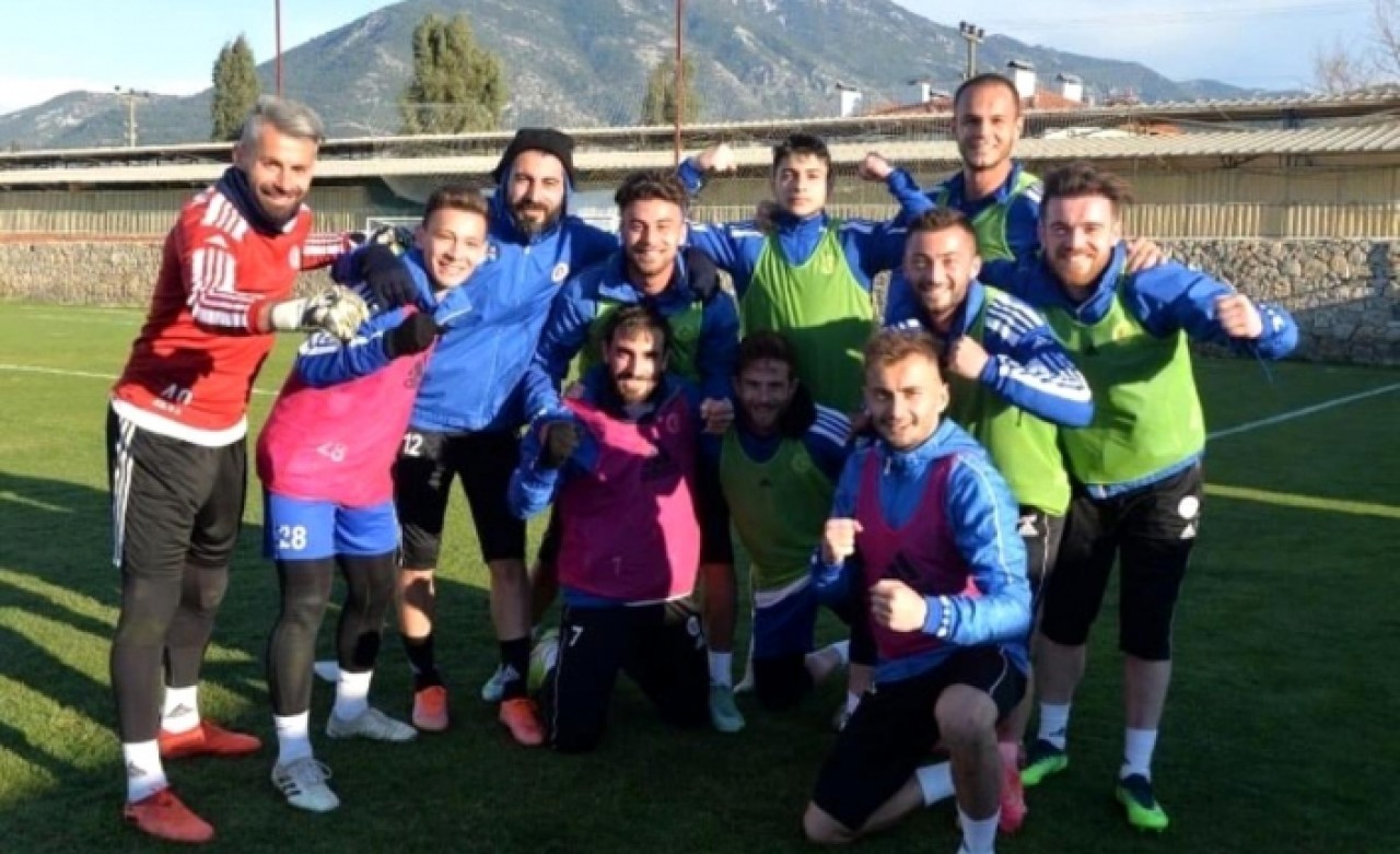 Dinçel &quot;Şampiyonluk kupasını kaldıracağız&quot;