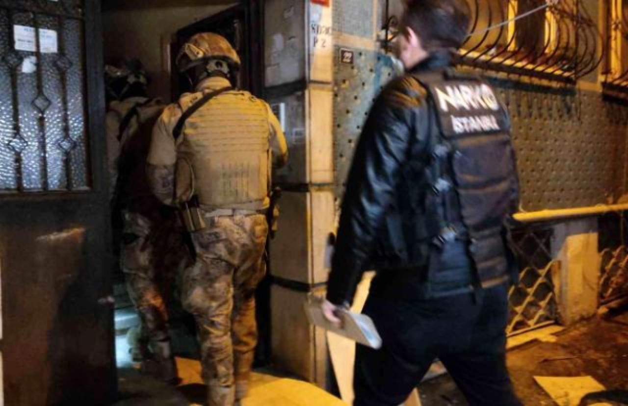 İstanbulda şafak vakti narkotik operasyonu