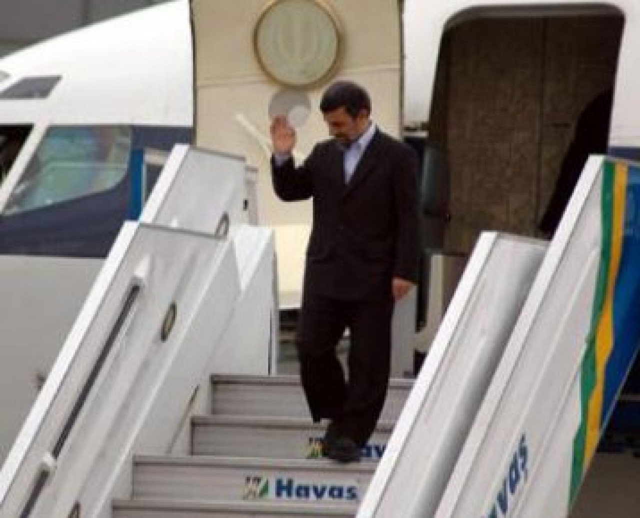 Ahmedinejad İstanbul'da