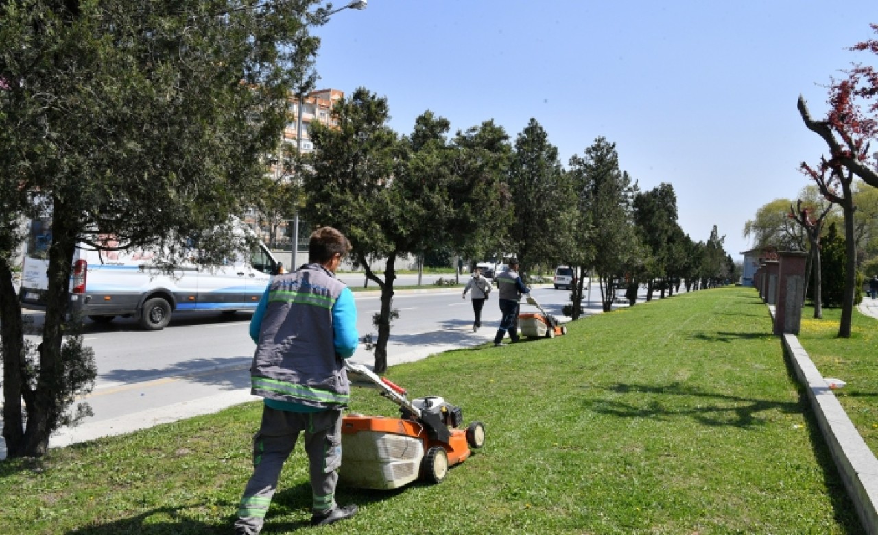 BEYLİKDÜZÜ’NDE BAHAR HAZIRLIĞI BAŞLADI