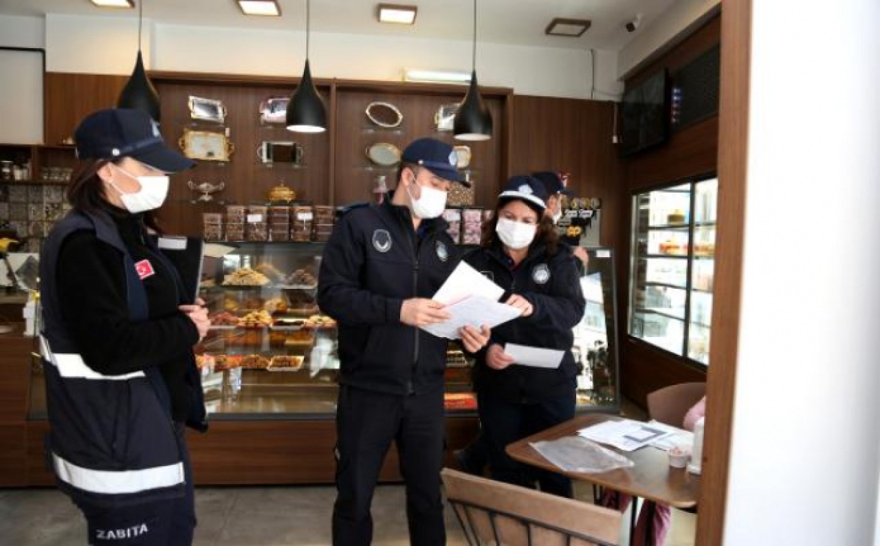 Küçükçekmecede zabıta ekiplerinden Ramazan denetimi