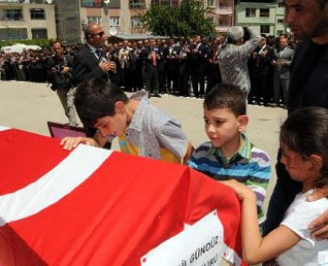 SÖZE GEREK BIRAKMADILAR