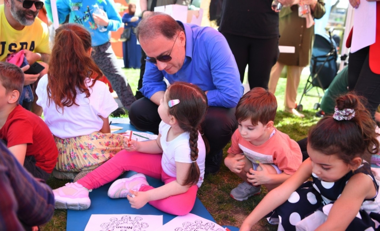 23 NİSAN ÇOCUK FESTİVALİ RENKLİ GÖRÜNTÜLERLE SON BULDU