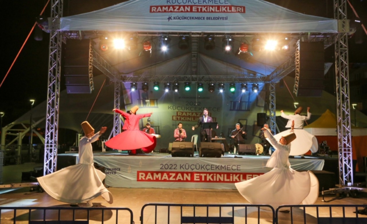 KADİR GECESİ’NDE BİNLERCE KÜÇÜKÇEKMECELİ AYNI SOFRADA BULUŞTU