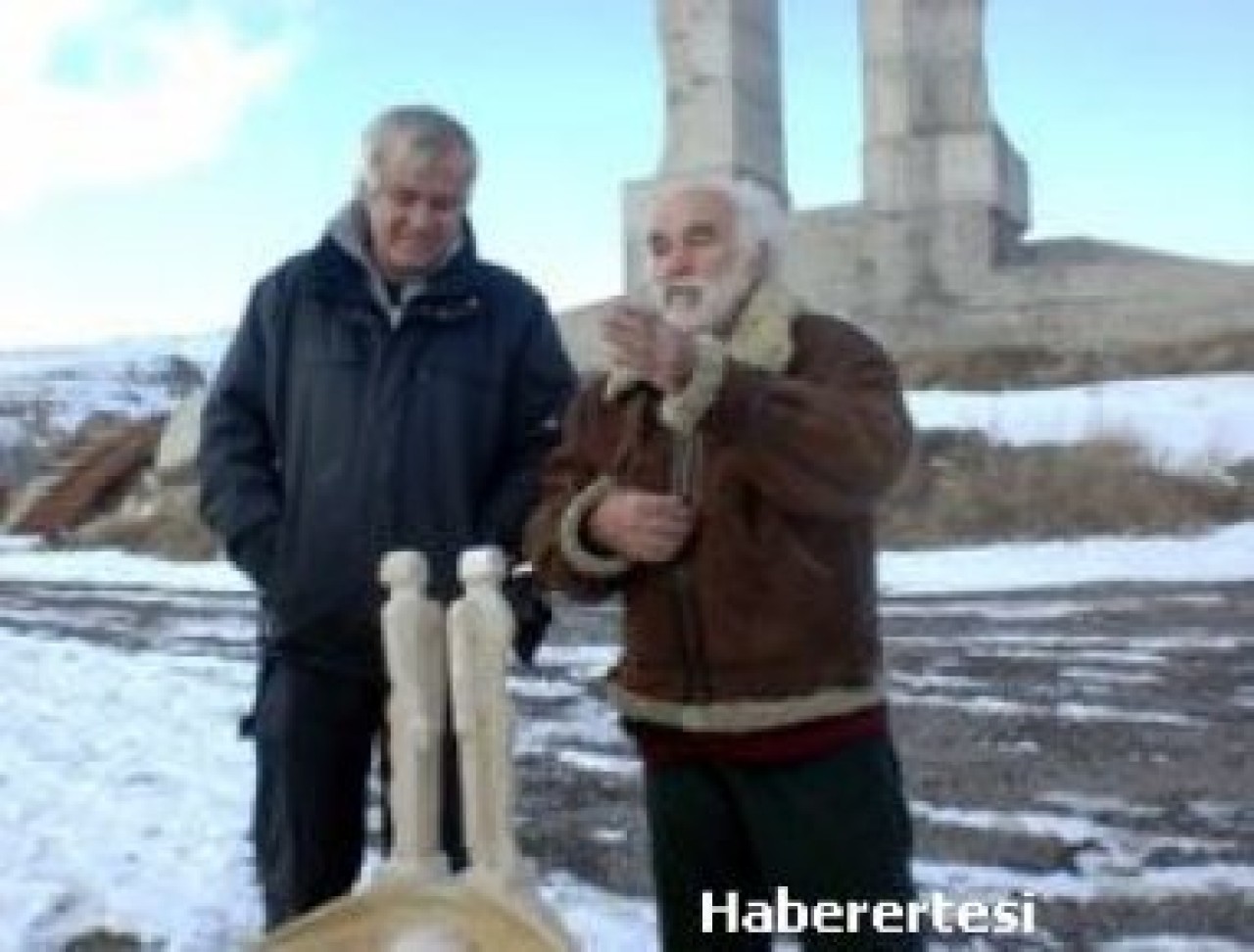 Tarık Akan'dan insanlık dersi