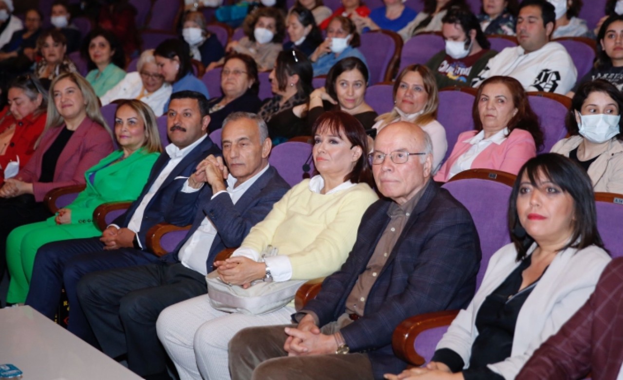 MÜJDE AR KÜÇÜKÇEKMECELİ KADINLARLA BULUŞTU