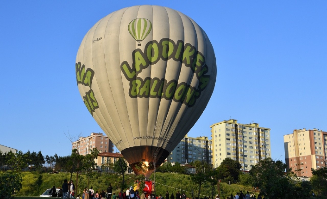 KIRLANGIÇ GENÇLİK FESTİVALİ’NDEN GÖRKEMLİ AÇILIŞ