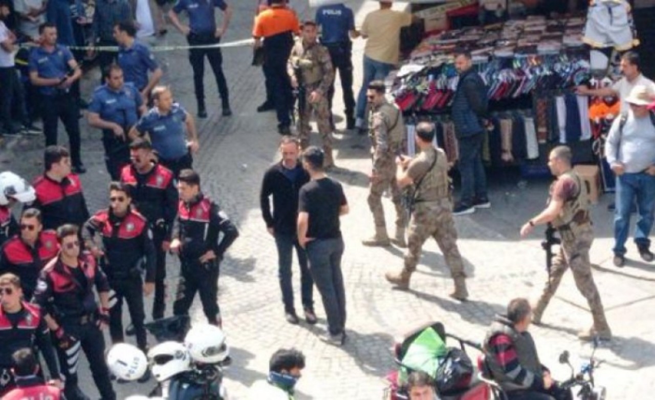 İstanbul Beyazıtta silahlı çatışma: 1 polis yaralandı