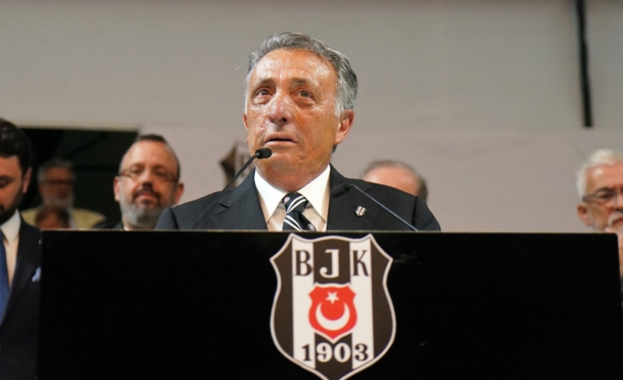 Beşiktaşta Ahmet Nur Çebi yeniden başkan seçildi