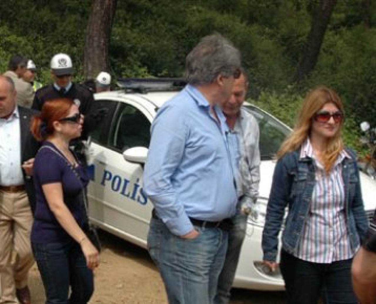 Başbakan'a hakaretten alıkonuldu