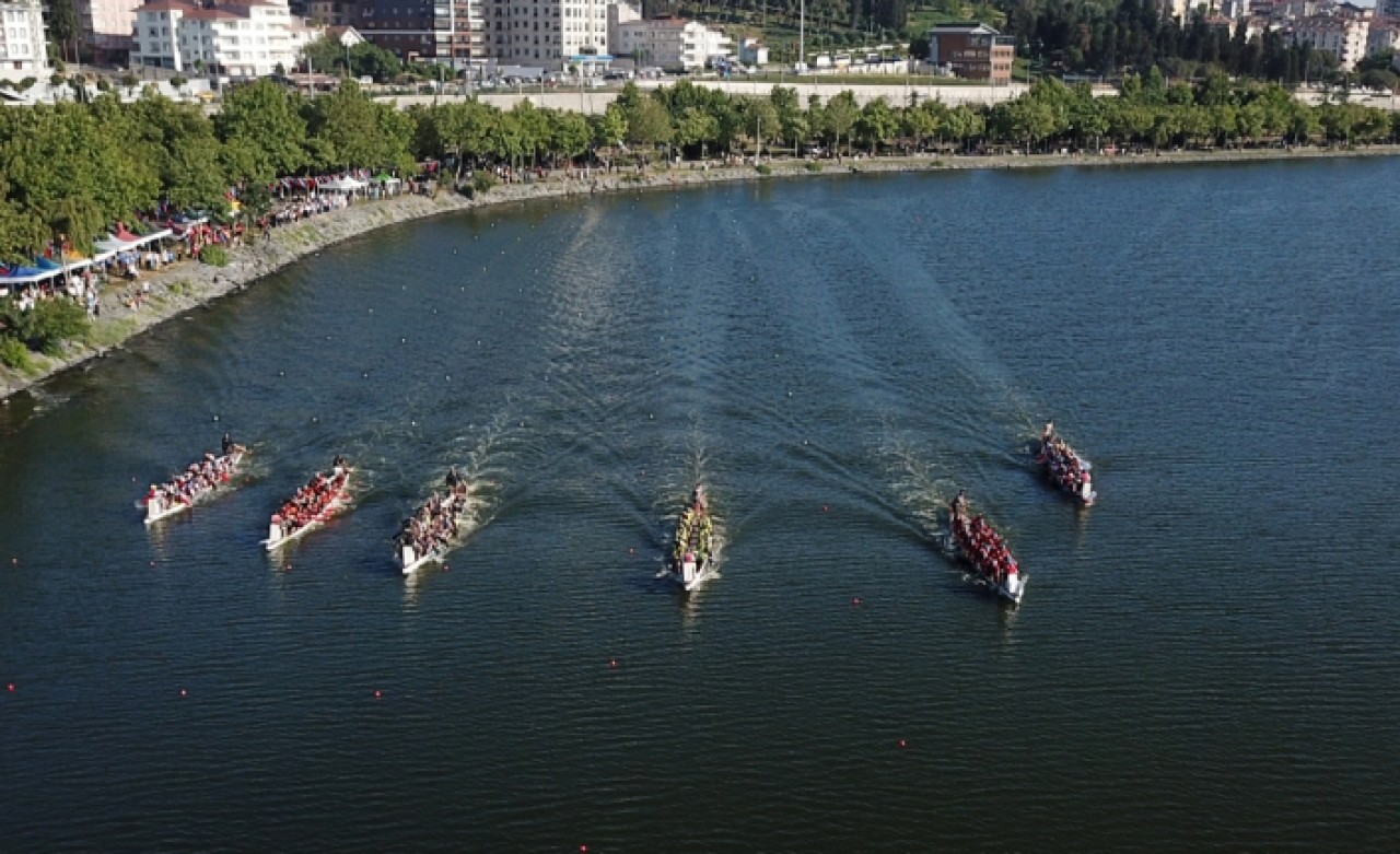 DRAGON BOT YARIŞLARI NEFESLERİ KESTİ