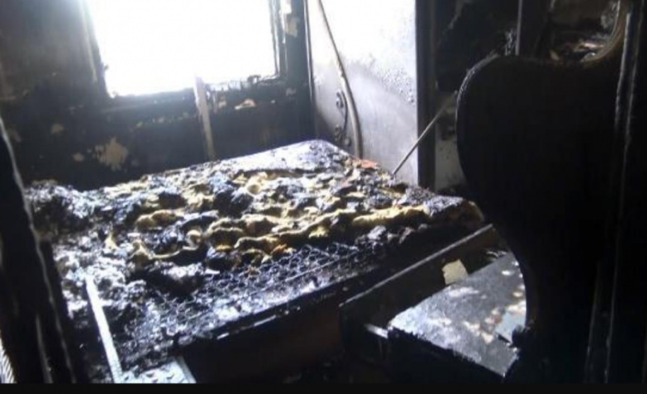 AVCILARDA ÇAKMAKLA OYUN DUBLEKS EVİ YAKTI