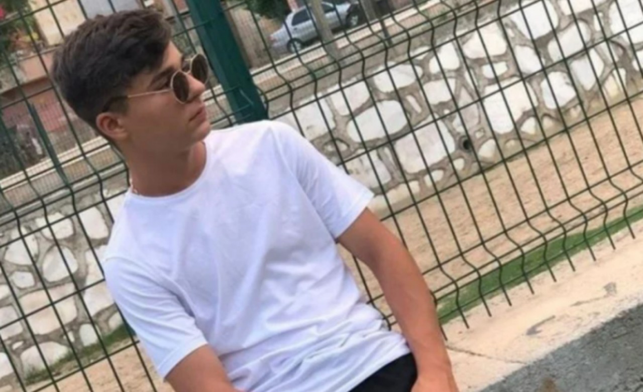 Babasının balık avlamak için elektrik akımı verdiği suya giren 14 yaşındaki Eren, yaşamını yitirdi