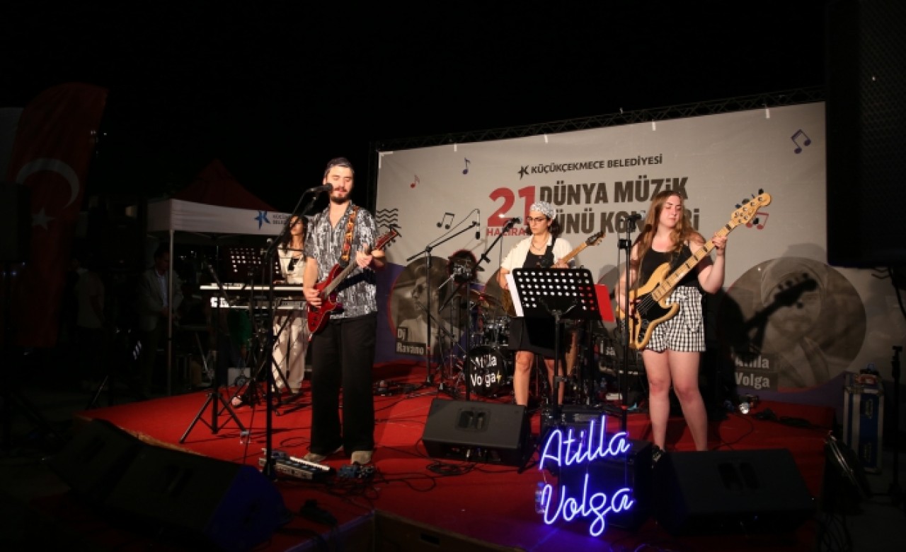 DÜNYA MÜZİK GÜNÜ’NDE KÜÇÜKÇEKMECE’DE MÜZİK HİÇ SUSMADI