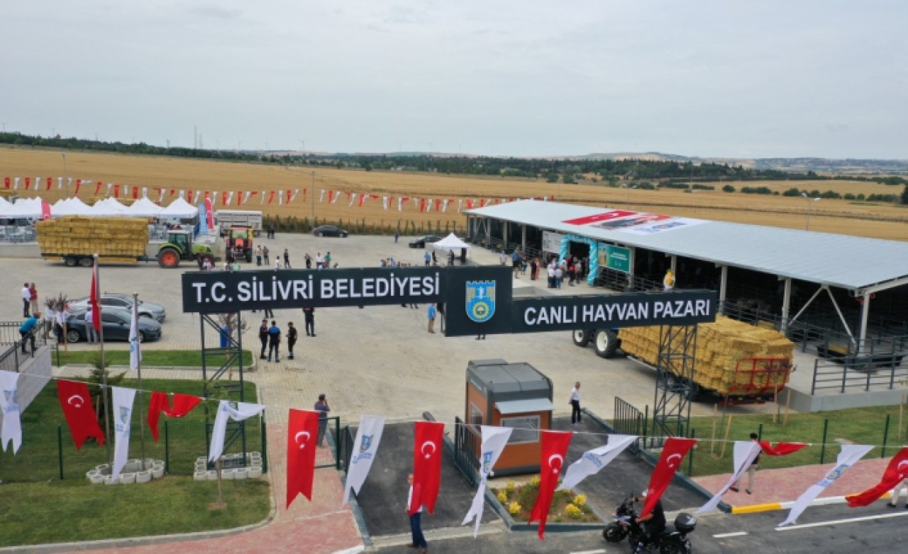 İSTANBUL’UN İLK CANLI HAYVAN PAZARI SİLİVRİ’DE AÇILDI