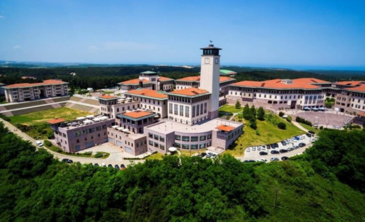 Koç Üniversitesi Tıp Fakültesinin yıllık ücreti 382 bin TL