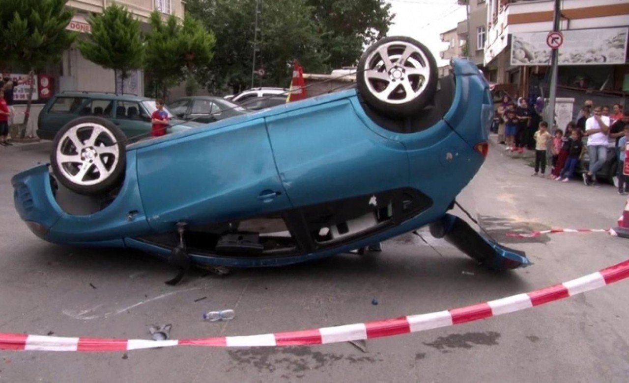 Evlilik teklifi yapmaya giderken kaza yaptı