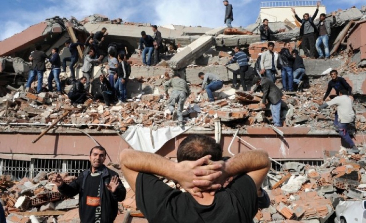 İstanbul için korkutan açıklama: Olası bir depremde 50 bin bina yıkılacak!