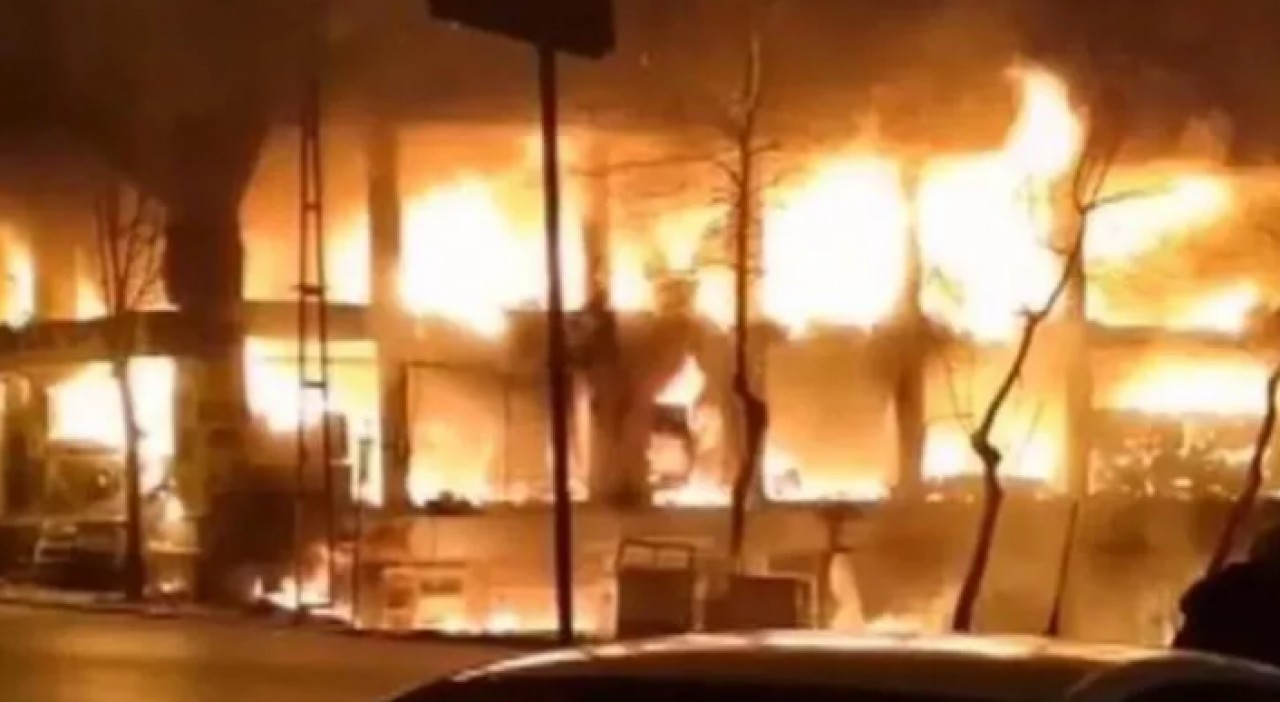 Beylikdüzünde korkutan yangın