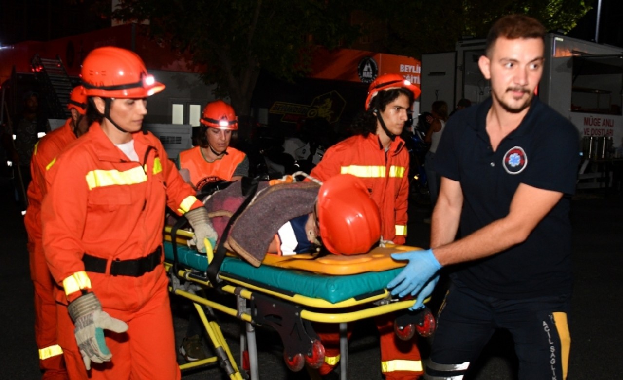 Beylikdüzünde Deprem Tatbikatı Yapıldı