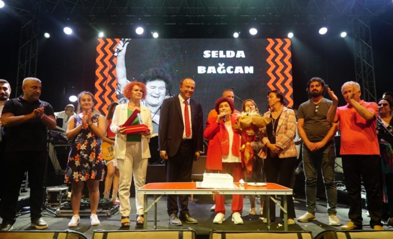 30 Ağustos Avcılar’da Coşkuyla Kutlandı